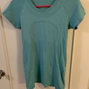 Lululemon swiftly tech short sleeve. NWOT